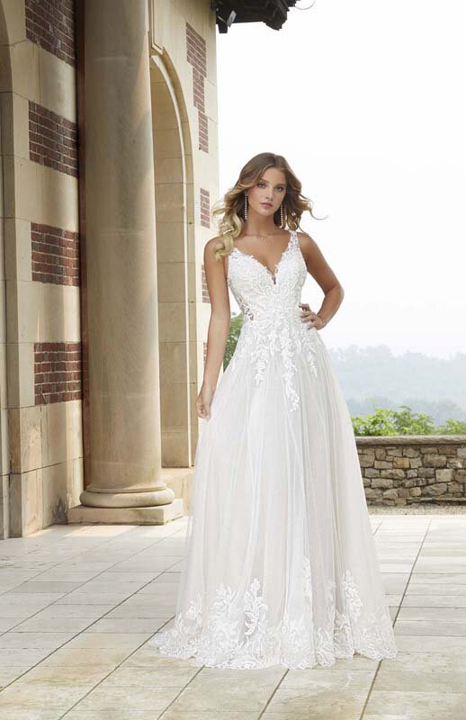 Wedding Dress Madeline Gardner DINA 2404