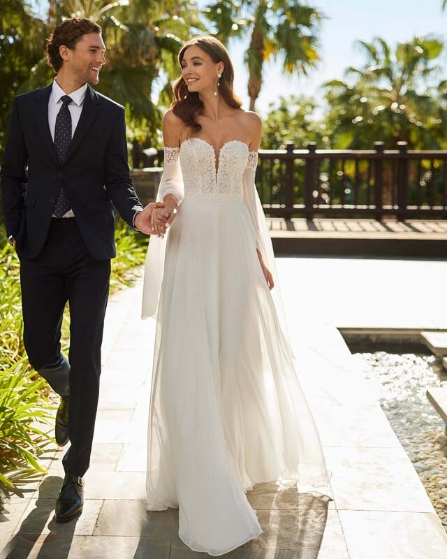 Wedding dresses Adriana Alier by Rosa Clarà HANAH