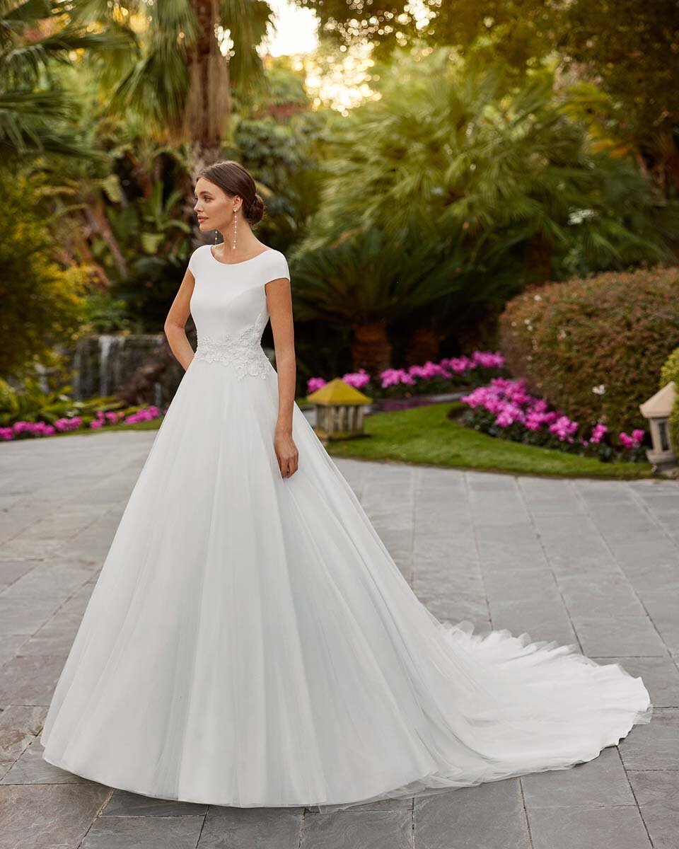 Abito da sposa raffinato per guida scelta